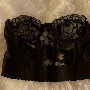 VS 90’s bustier